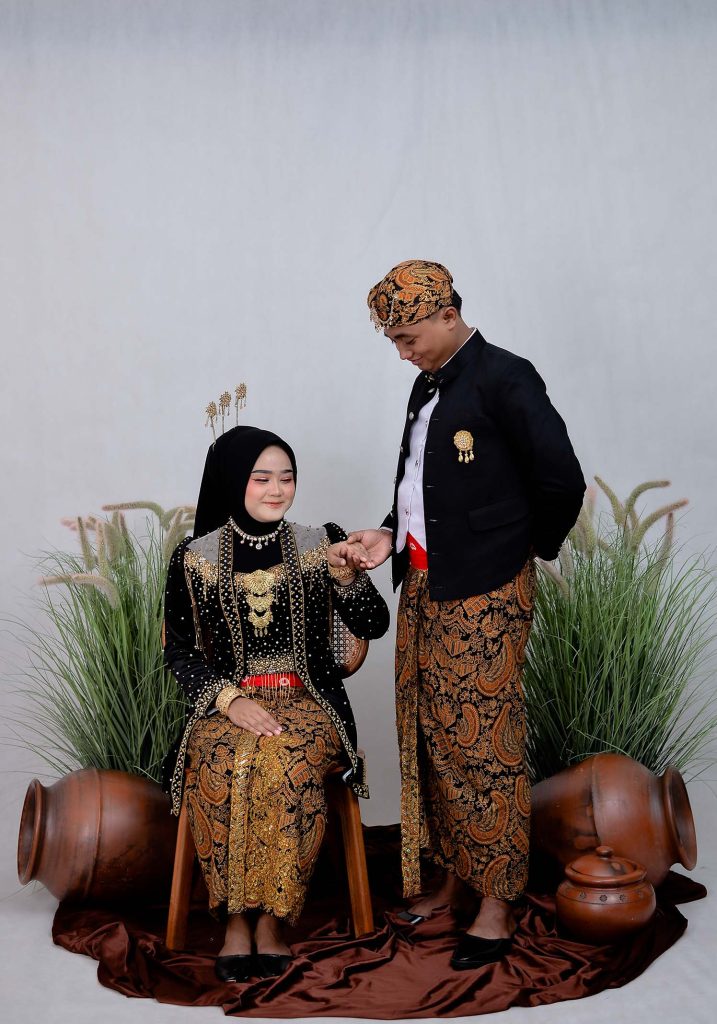 Reyfal & julia menikah