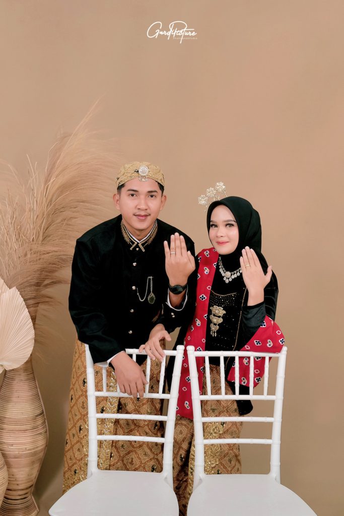 Sri devi & syafrizal 11