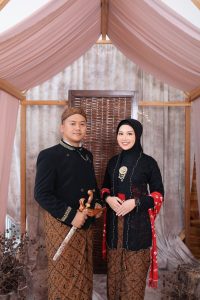 Yasmin & teddy penutup